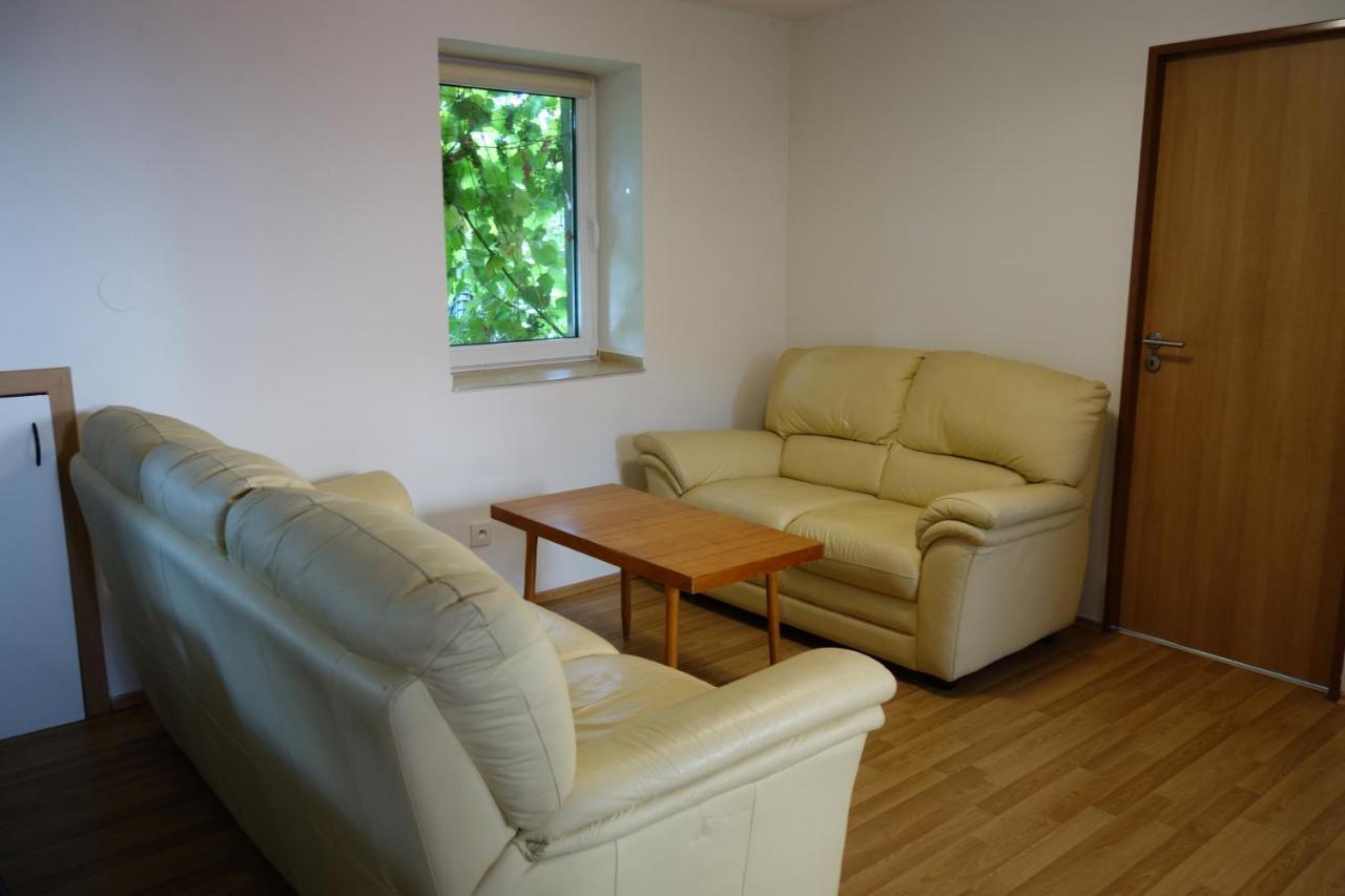 Apartman Hulin, Chrastany - Bily Bagian luar foto