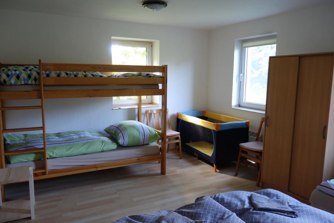 Apartman Hulin, Chrastany - Bily Bagian luar foto