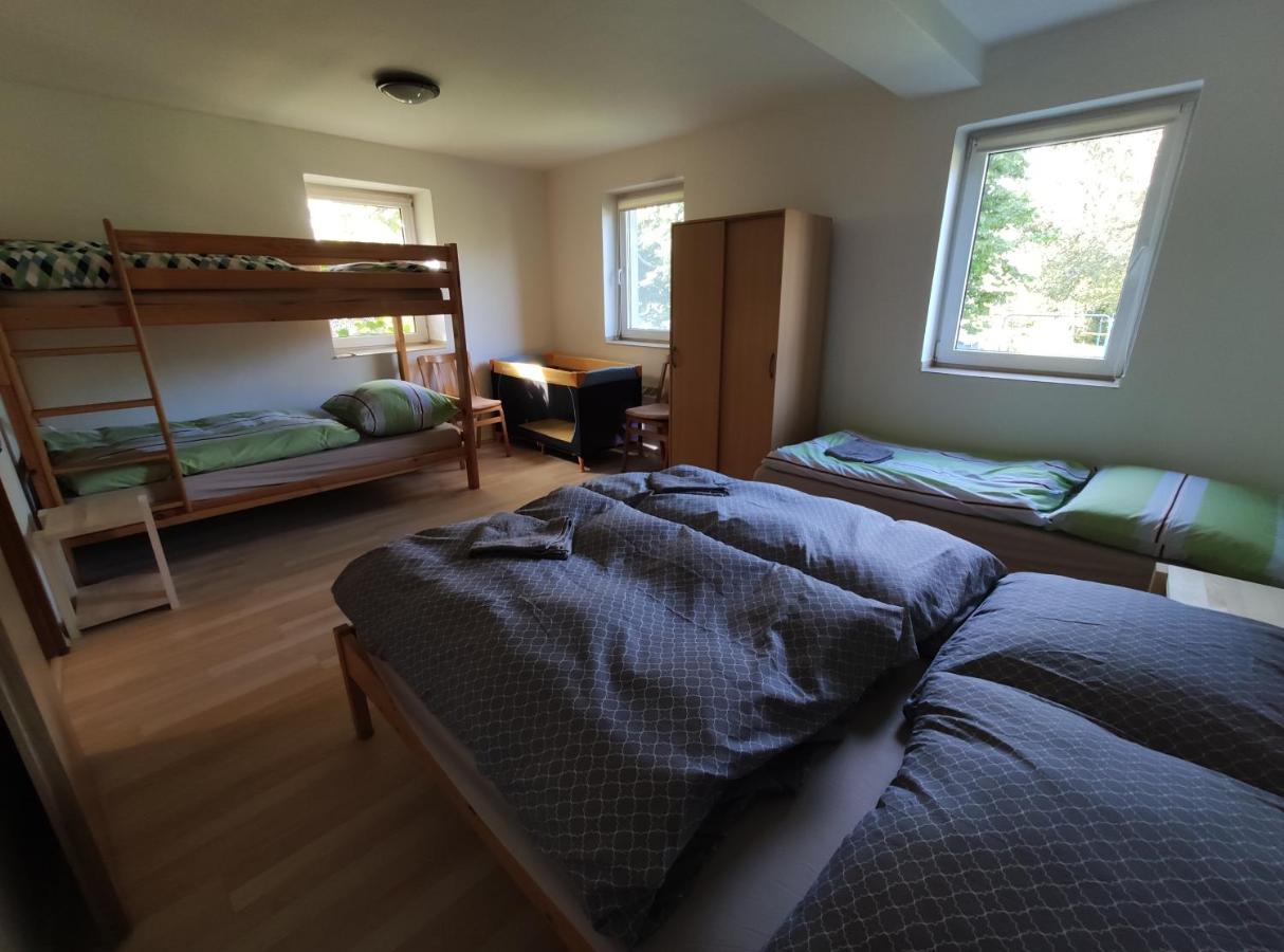 Apartman Hulin, Chrastany - Bily Bagian luar foto